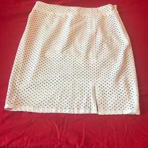 BEBE WHITE MINI SKIRT
